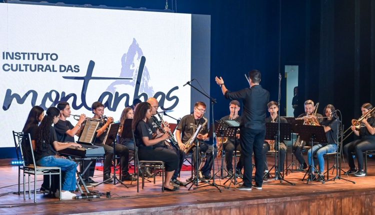 Projeto de educacao musical desenvolvido pelo Instituto Cultural das Montanhas em Afonso Claudio