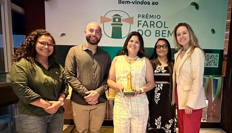 PrÊmio Farol do Bem 2024: representantes do Projeto Raízes